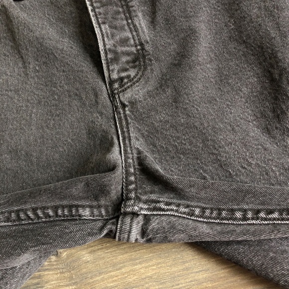 Abercrombie and Fitch Curve Love The Dad High Rise Jeans Short Black Distressed - Picture 9 of 14
